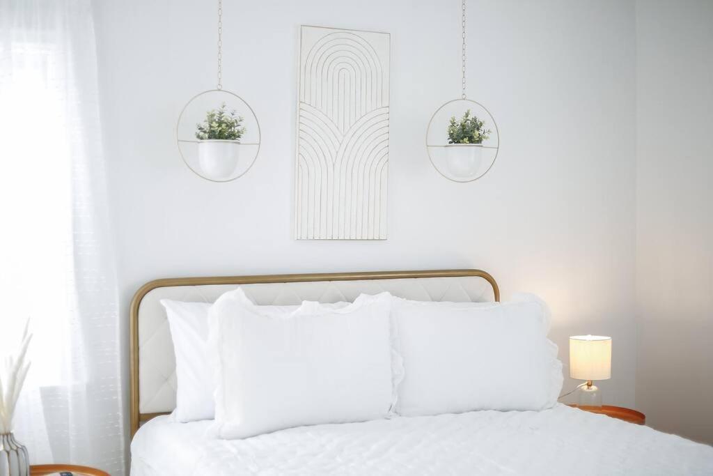 End Zone Escape-Light And Bright Hof Village Home แคนตัน ภายนอก รูปภาพ